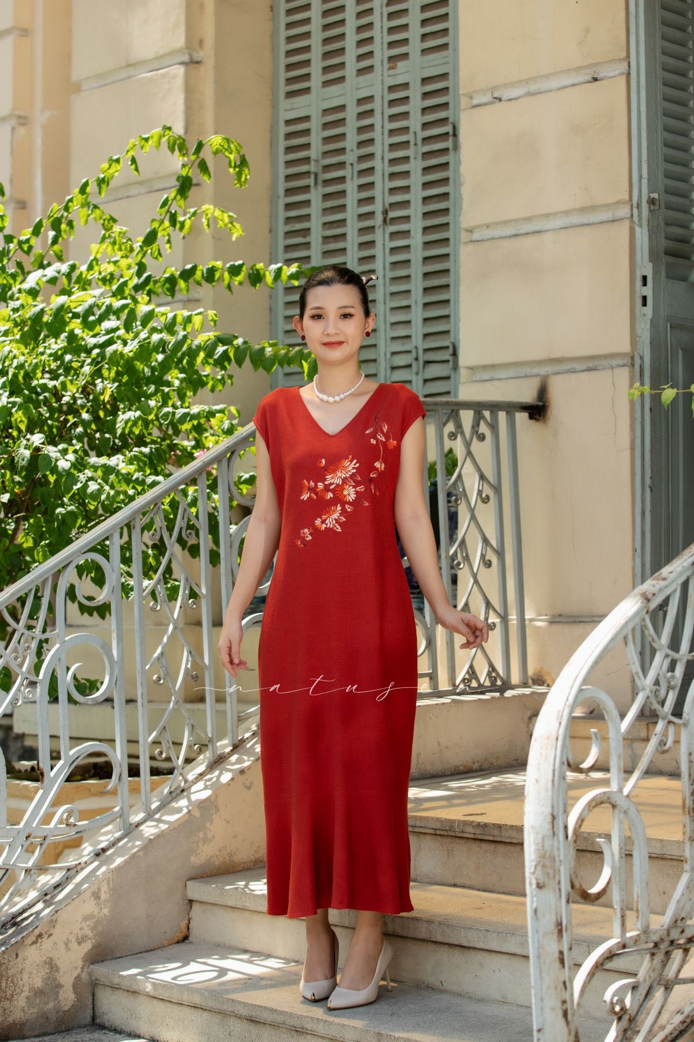 Đầm Ariel V Cam Đất thêu tay Cúc Viên Mỹ