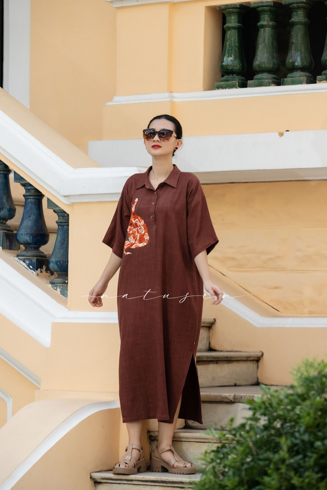Đầm Lá La Choco thêu tay Mèo Hoa Hồng