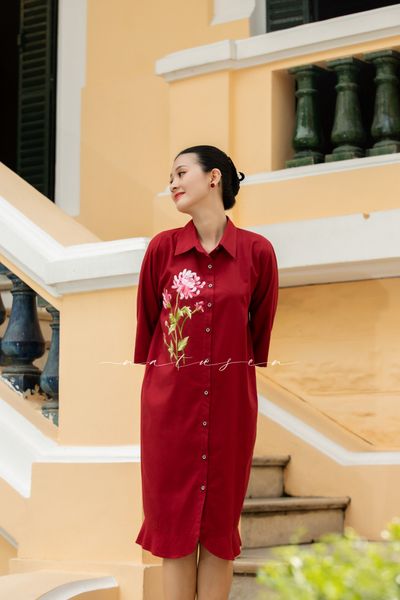  Đầm Lina chemise Đỏ Lama thêu tay Cúc Đại 