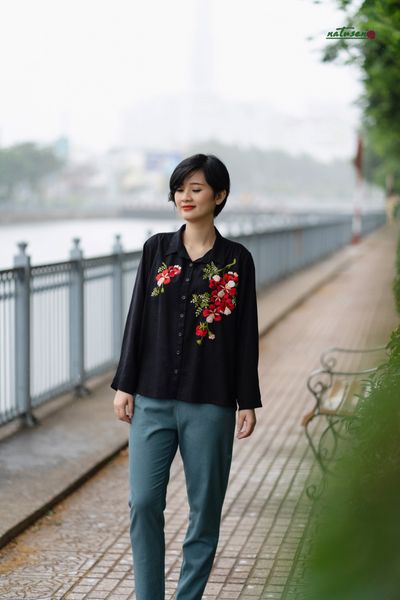  Áo thêu tay Hoa Phượng Đen chemise 