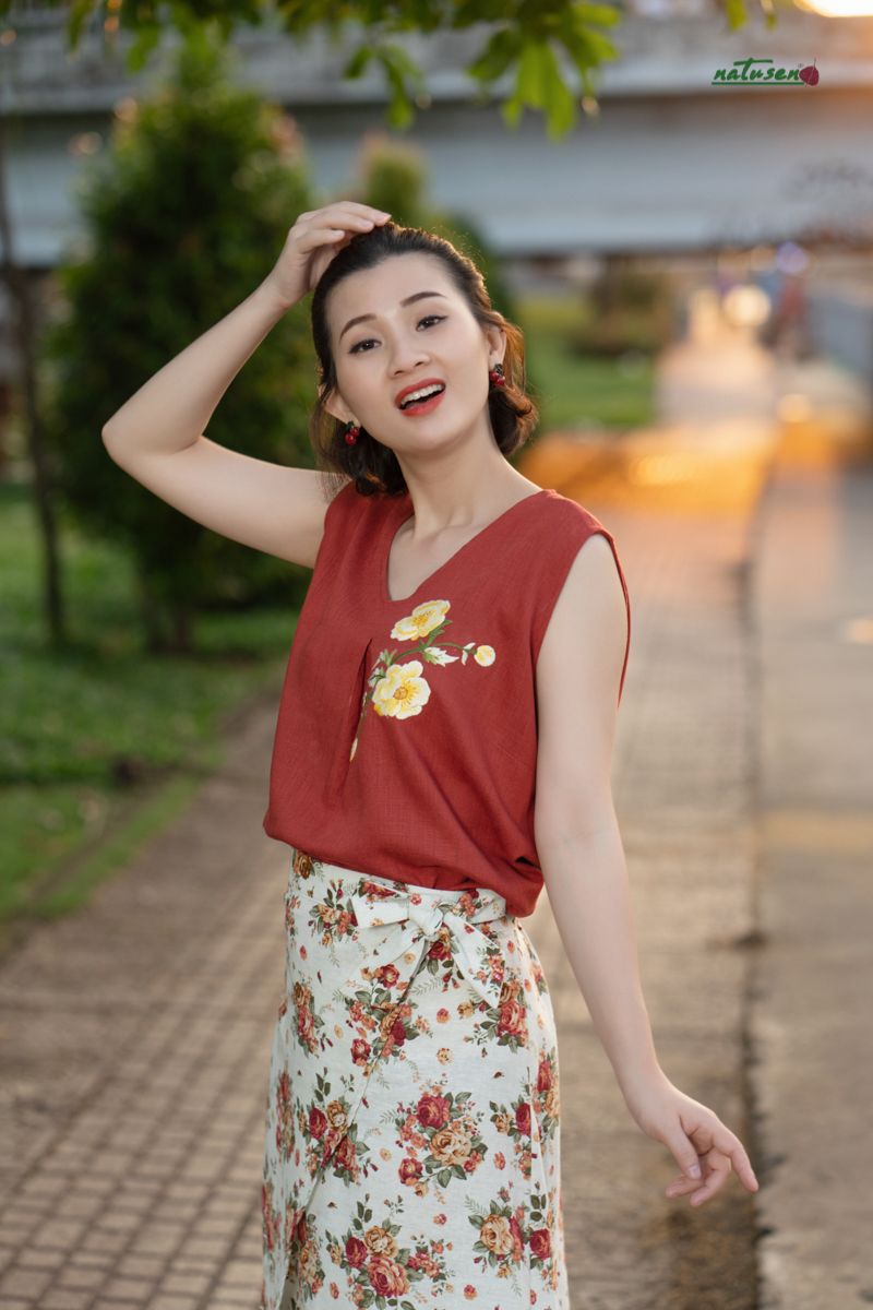 Chân váy linen Hello Beach in Hoa Hồng