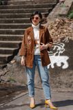  Áo Corduroy Jacket Hạt Dẻ thêu Thiên Điểu 