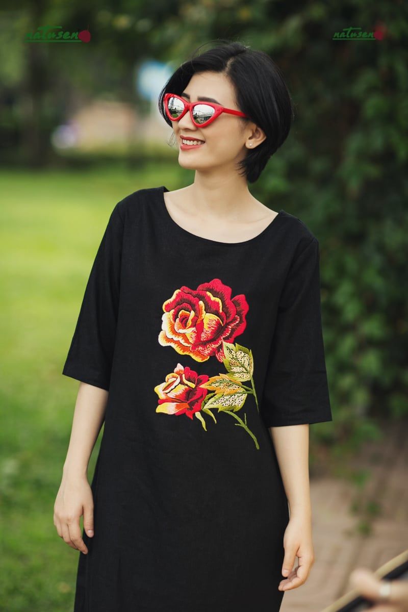  Đầm LBD thêu thủ công Hồng Nhung 