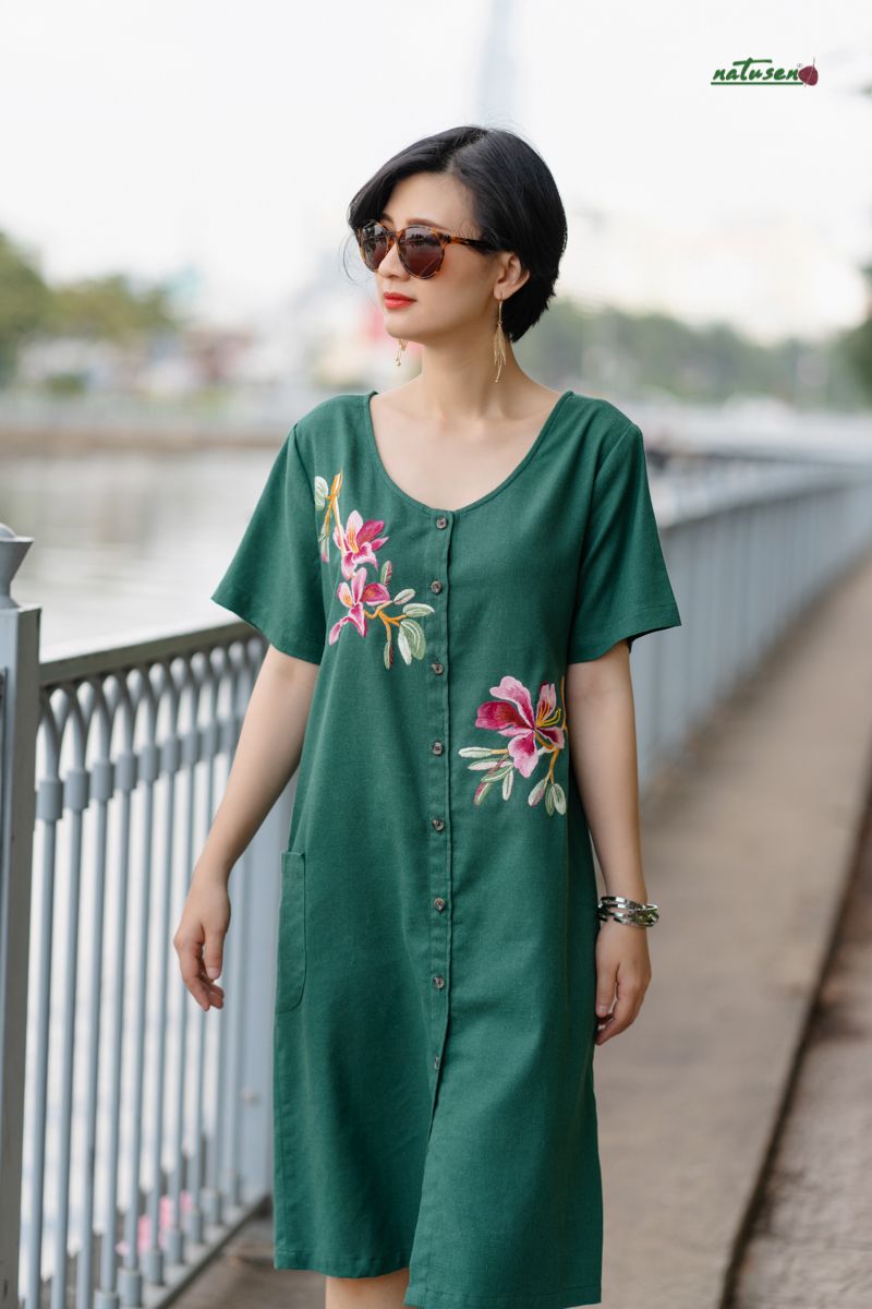 Đầm Hoa Ban tím thêu tay xanh ve