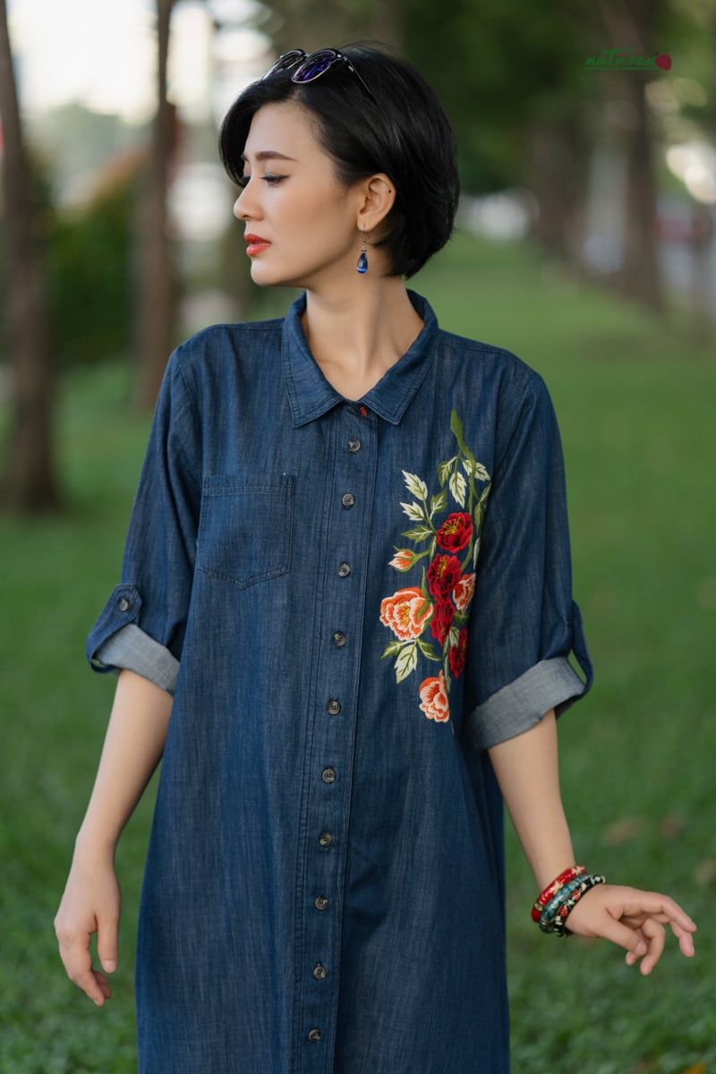  Đầm hoa hồng Florentina denim thêu tay 