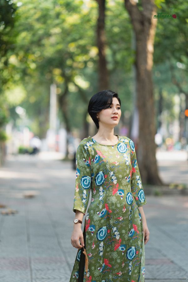 Áo dài from gọn lụa cốm in hoa