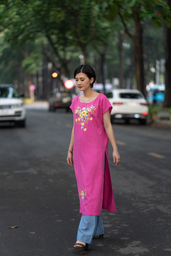 Tunic cổ thuyền Hồng Sen thêu Alice Posy