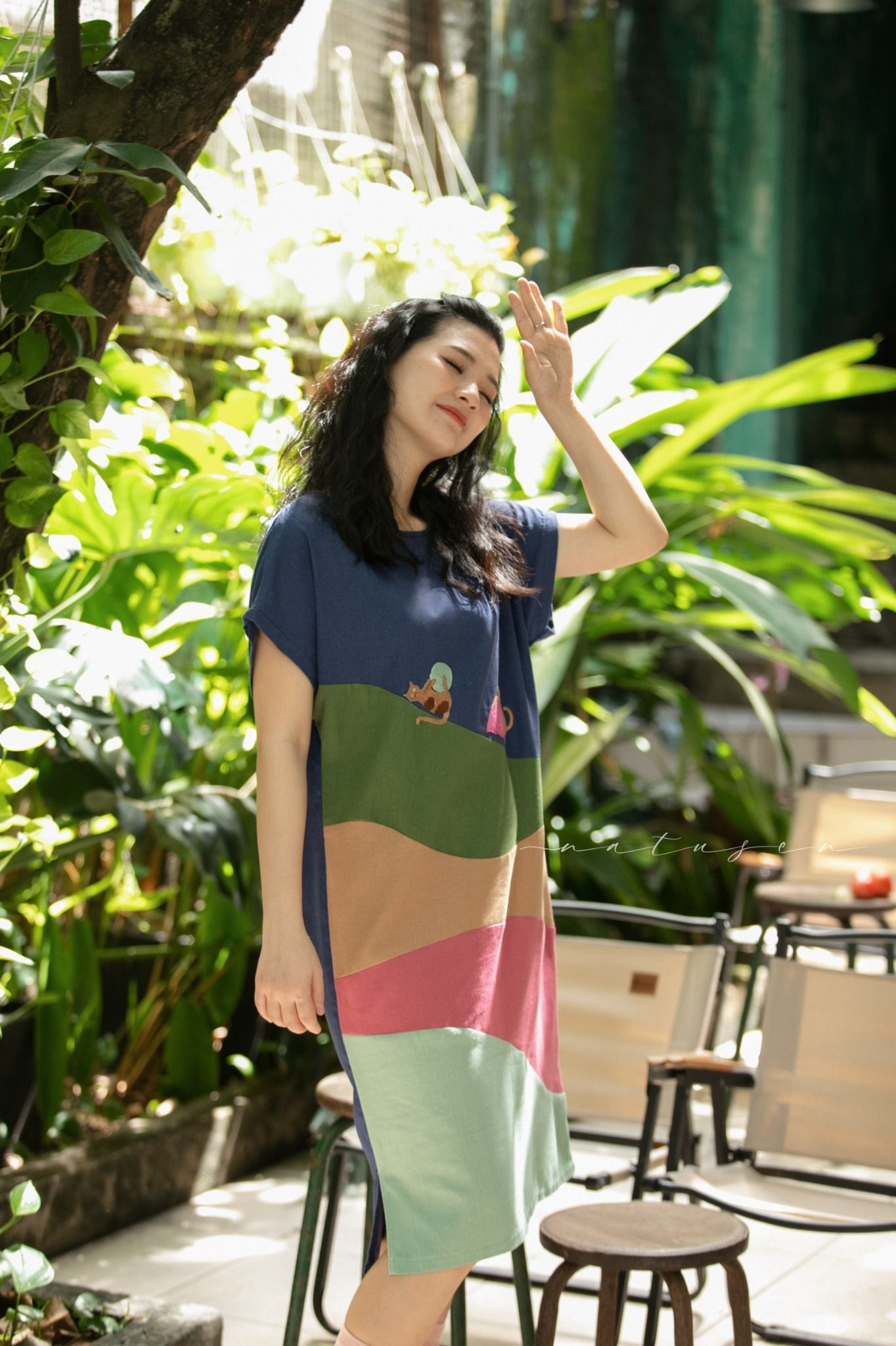 Đầm linen colorblock Pastel thêu tay Mèo Cuộn Len