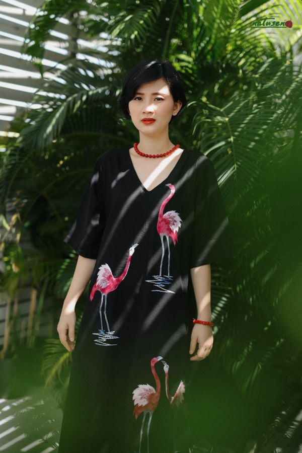 Đầm Victory Hồng hạc Đen