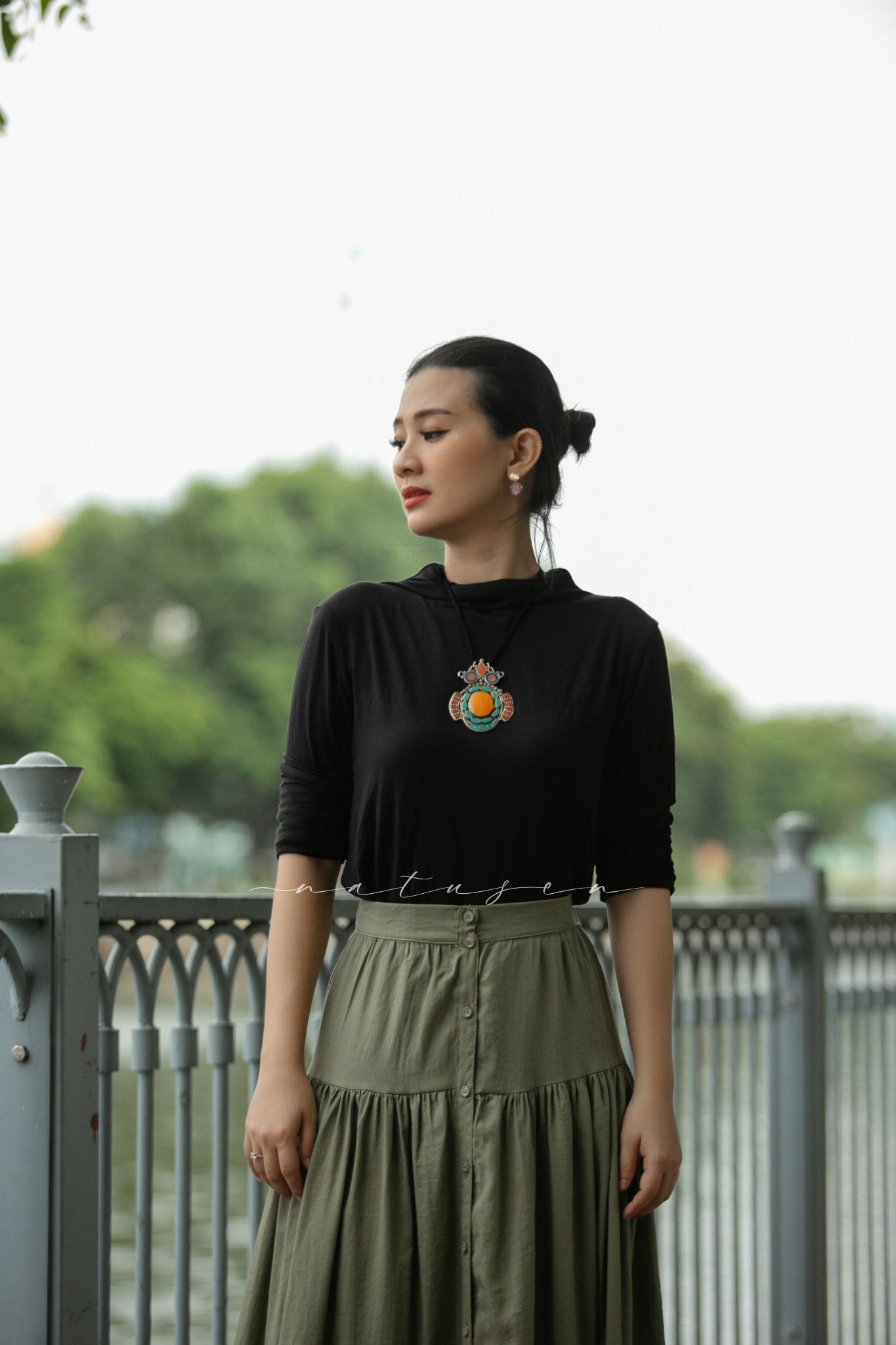 Mặt dây kim loại đính đá hình Chim Cú