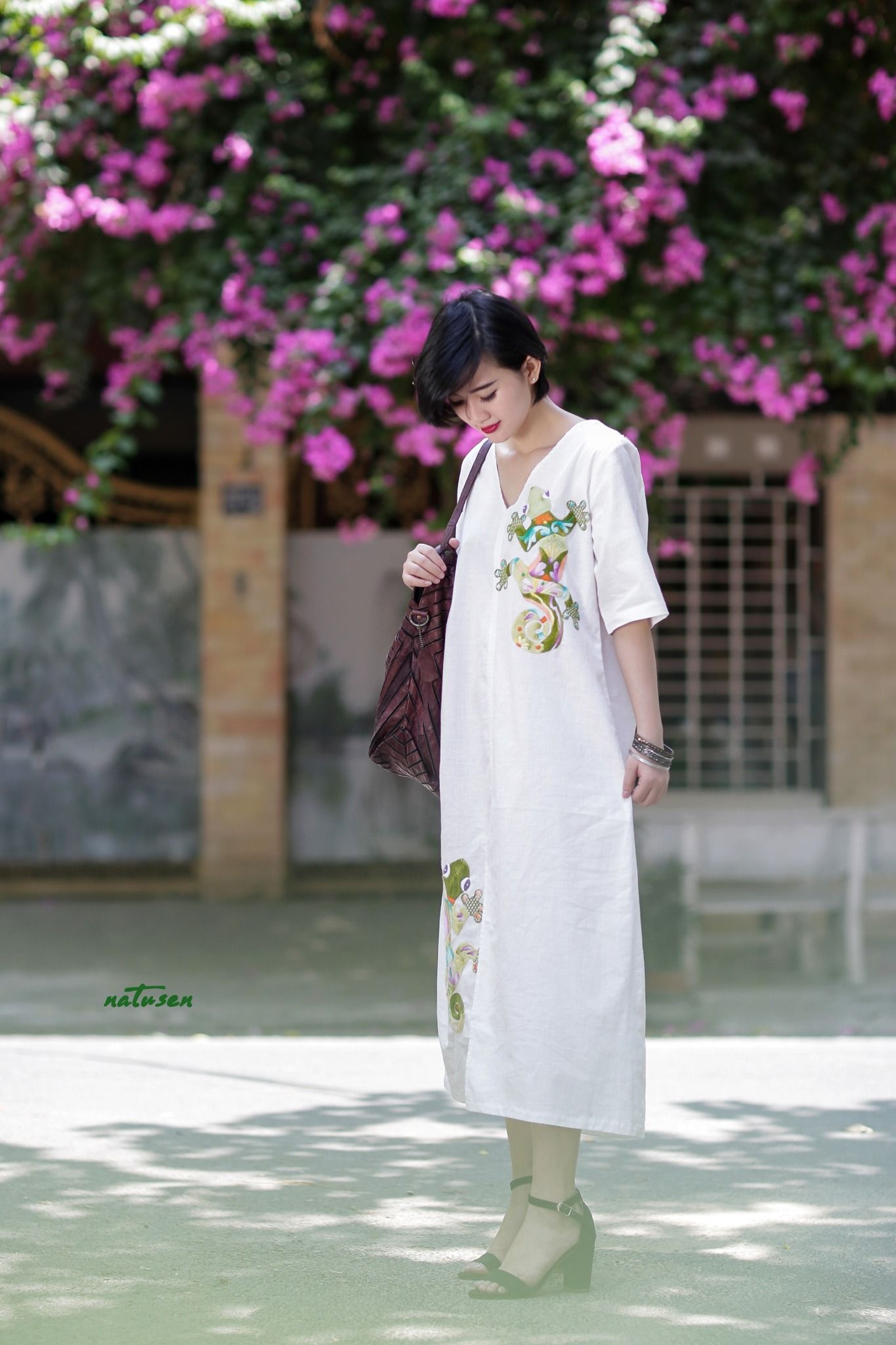 Đầm Victory Tắc kè lập thể offwhite