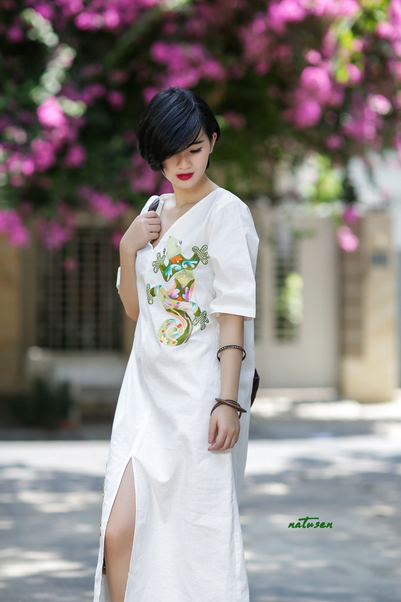 Đầm Victory Tắc kè lập thể offwhite