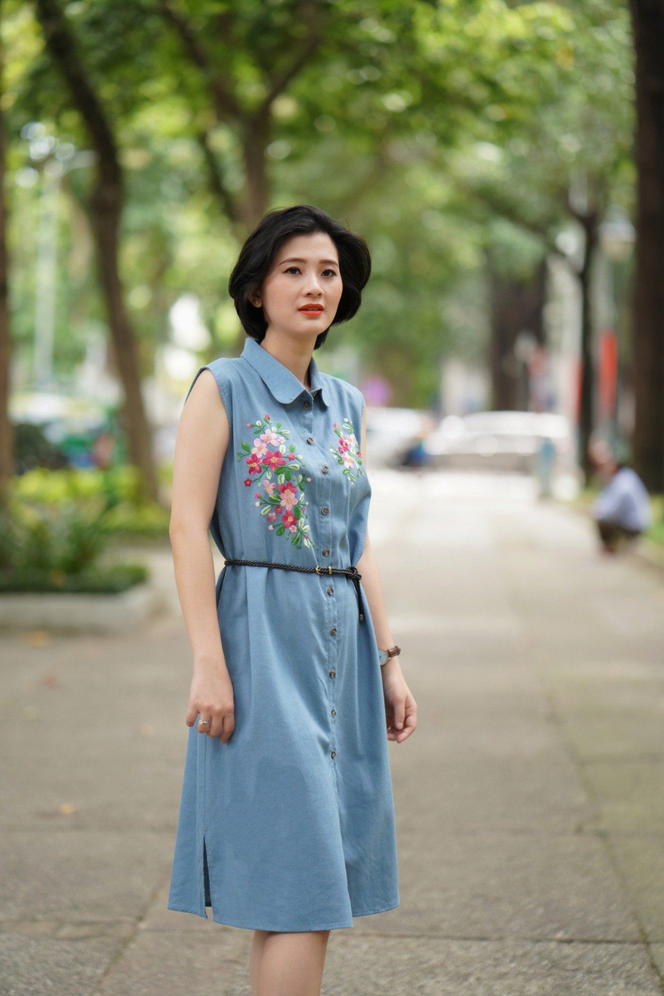 Đầm chemise ve bầu Xanh pastel thêu tay Hoa Sim