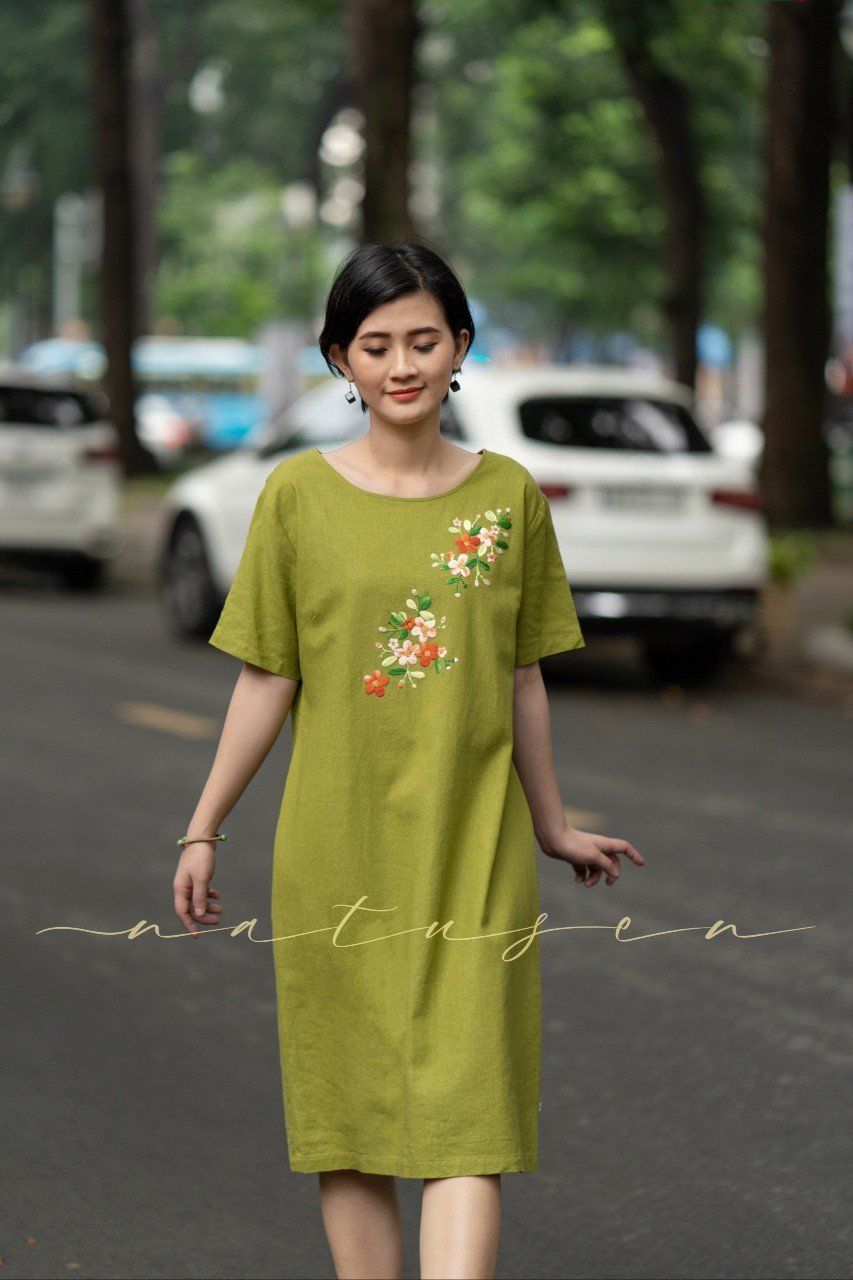Đầm A xanh Oliu thêu tay Hoa Sim