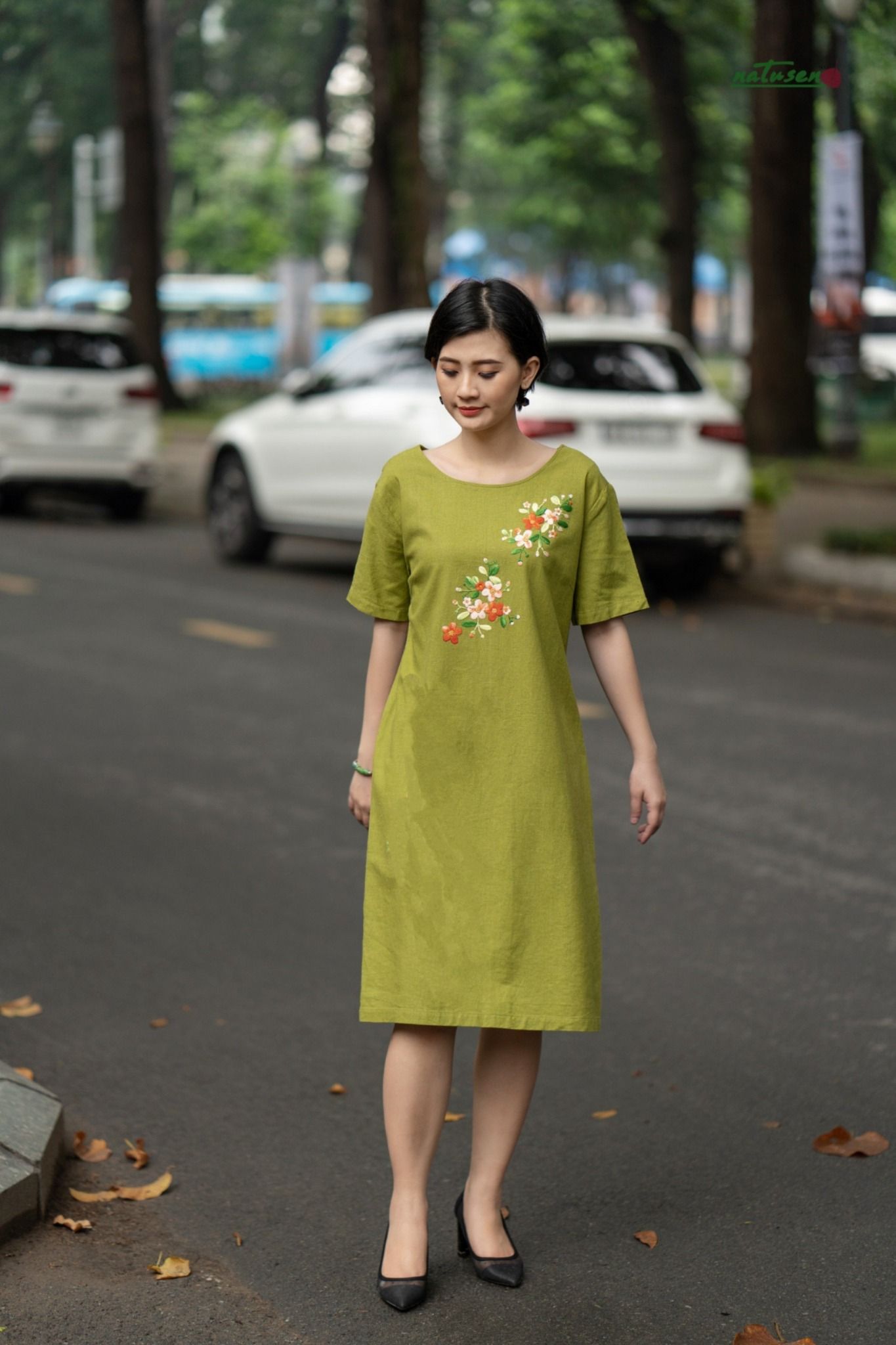Đầm A xanh Oliu thêu tay Hoa Sim