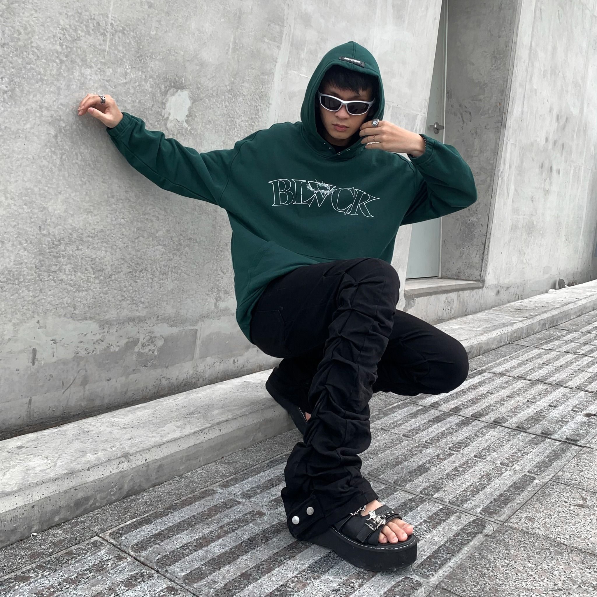  V SKETCH HOODIE - Green (Nỉ bông) 