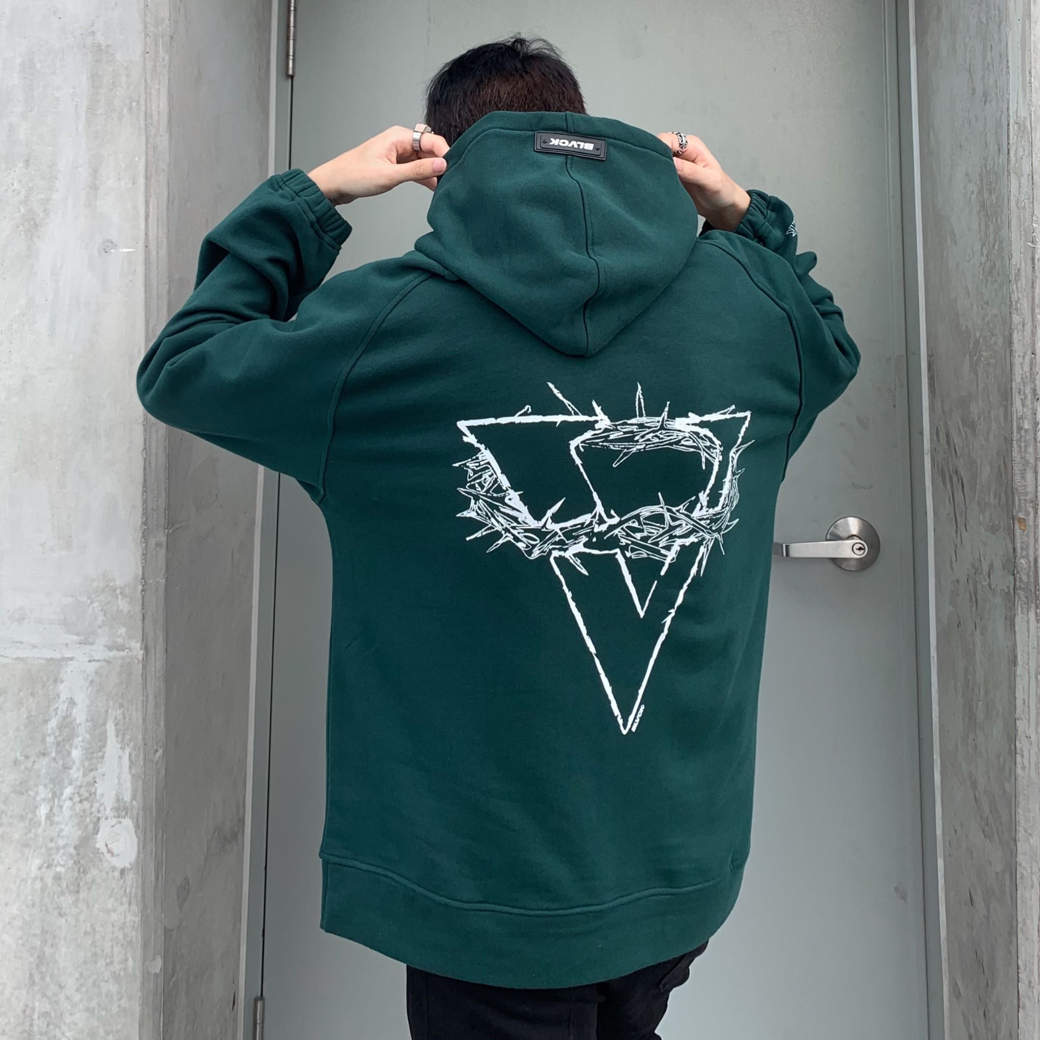  V SKETCH HOODIE - Green (Nỉ bông) 