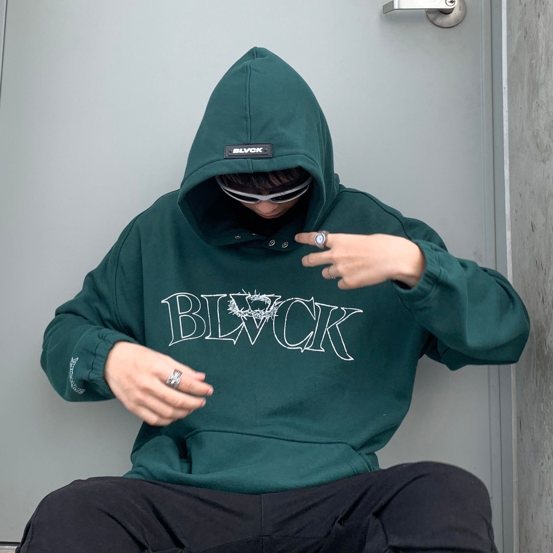  V SKETCH HOODIE - Green (Nỉ bông) 