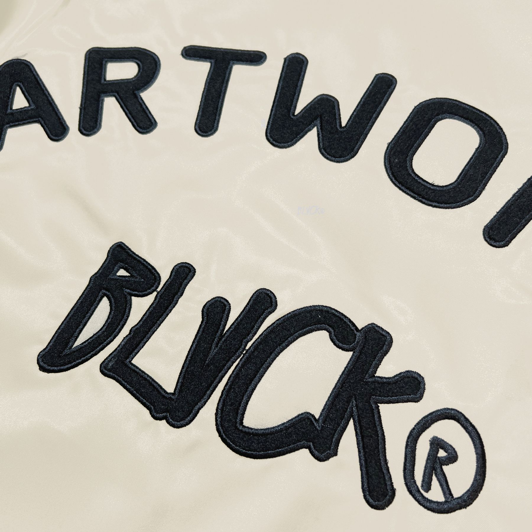  Logo jacket - Embroidered 