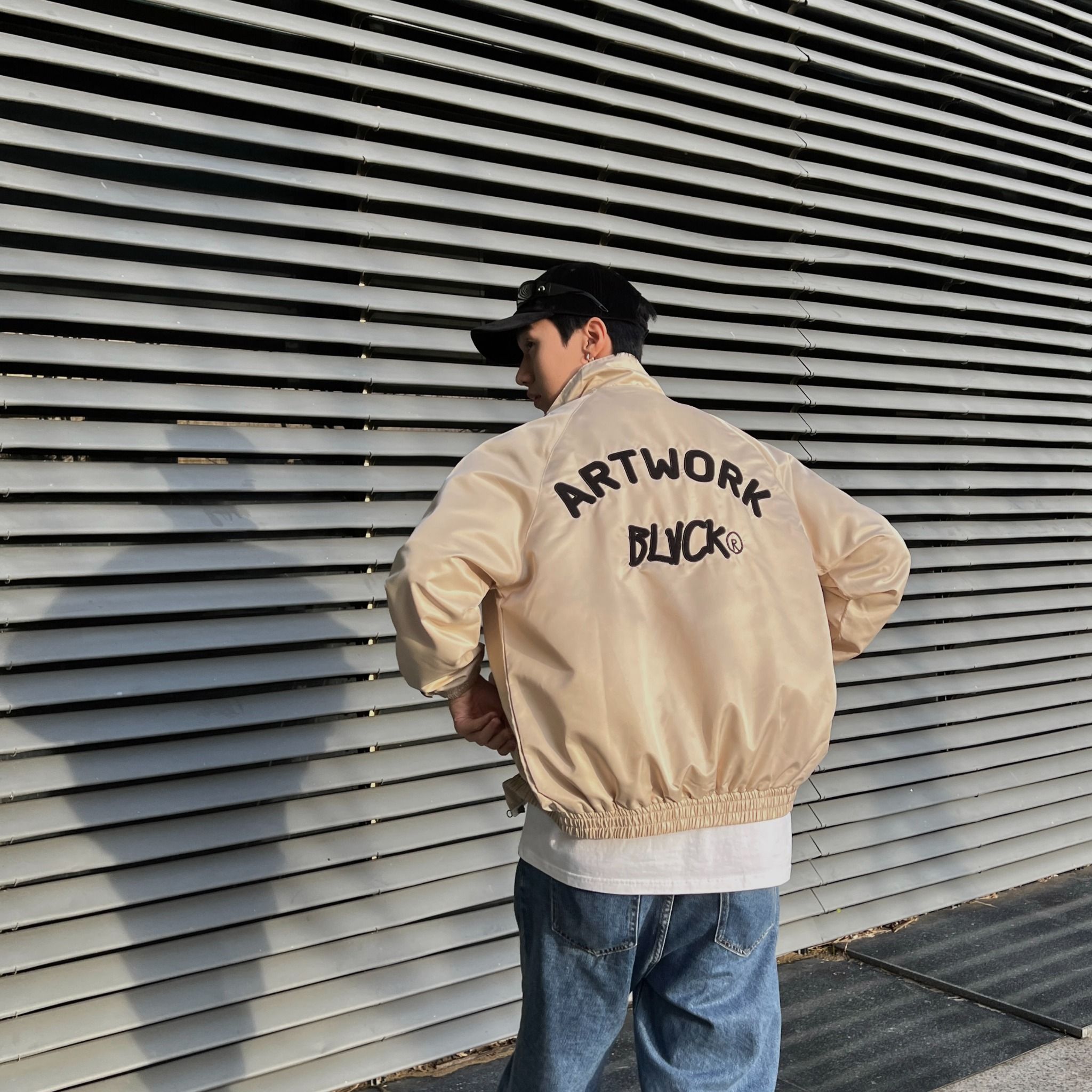  Logo jacket - Embroidered 