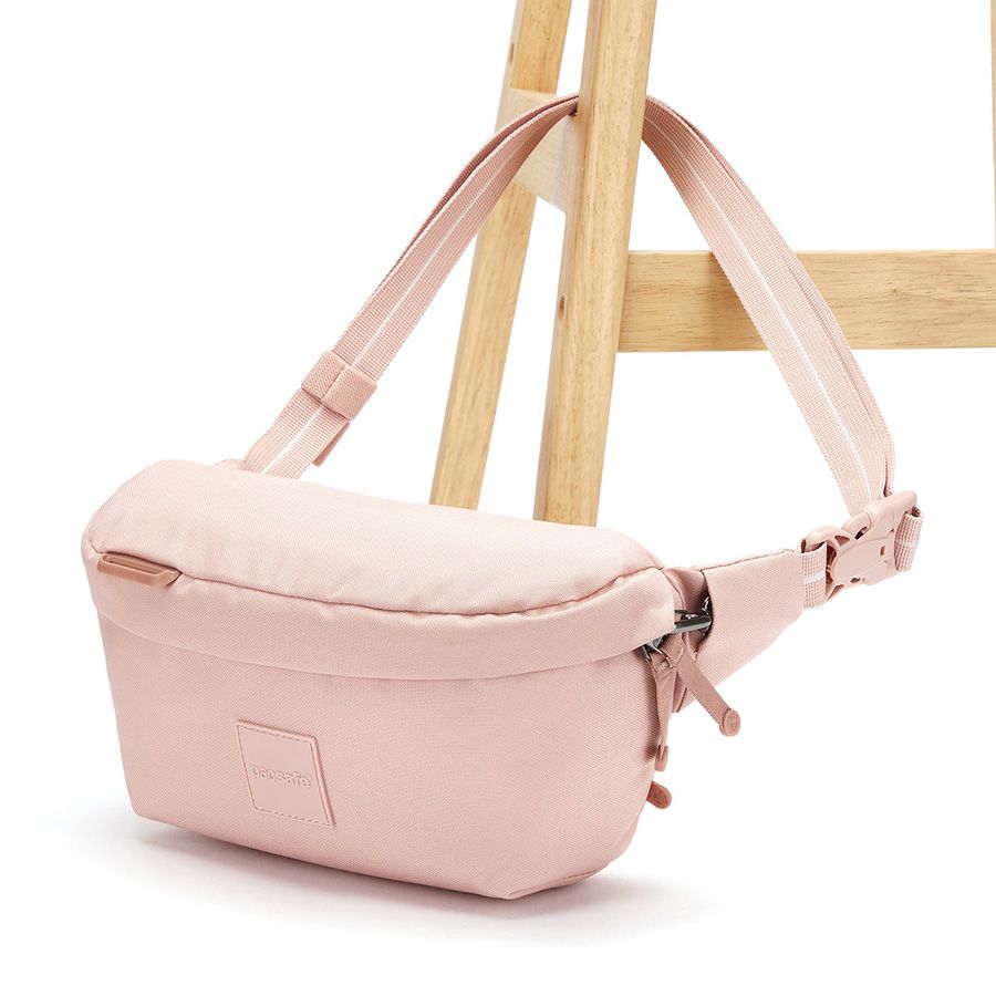 Túi đeo chéo Pacsafe Go Sling Pack