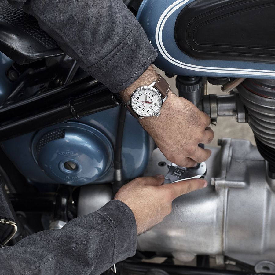 Đồng hồ Attitude Automatic 01.1546.101