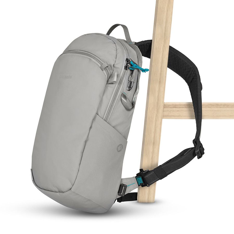 Balo đeo chéo Pacsafe® Eco 12L