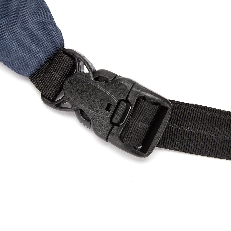 Túi đeo chéo Pacsafe Go Sling Pack