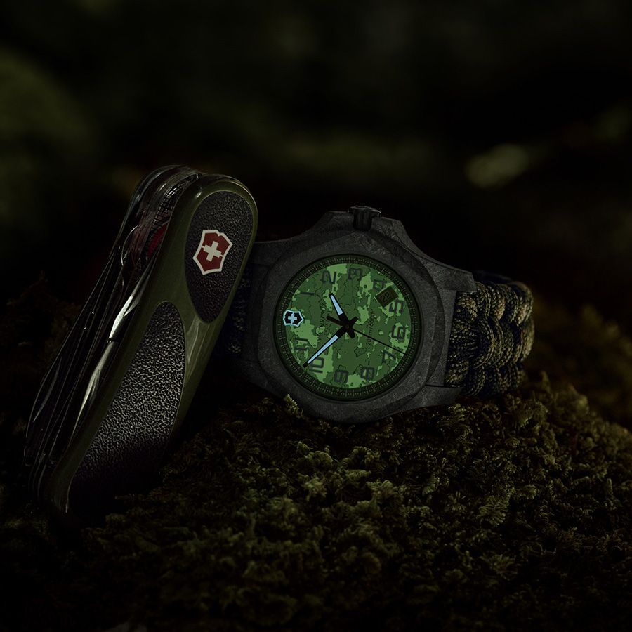 Đồng hồ I.N.O.X. Carbon Limited Edition 241927.1