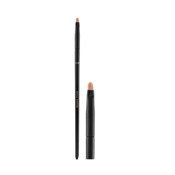 E09 - Cọ Nhấn Đuôi Mắt Vacosi (Vacosi Small Smudge Brush)