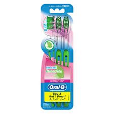  Bàn Chải Đánh Răng Tinh Chất Trà Xanh Oral-B Gum Care Green Tea (Vỉ 3 chiếc) 