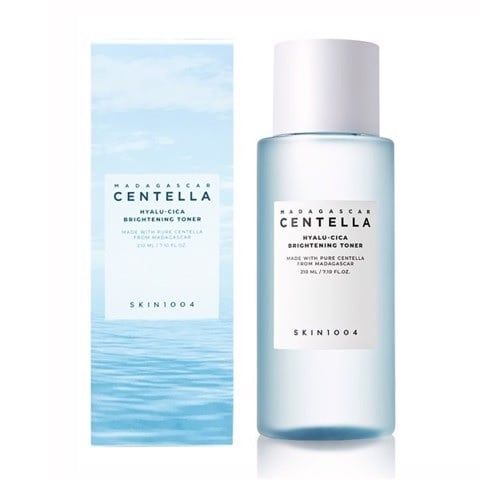 Nước Hoa Hồng Cấp Ẩm Dưỡng Sáng Da Skin1004 Madagascar Centella Hyalu-cica Brightening Toner 210ml - DATE 3