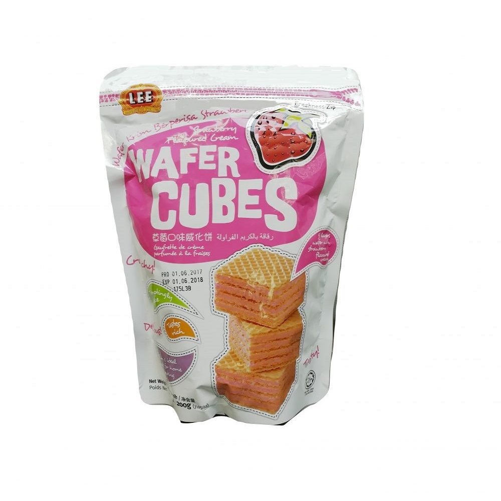 Bánh Xốp Lee Biscuit Kem Wafers Hương Dâu 200g