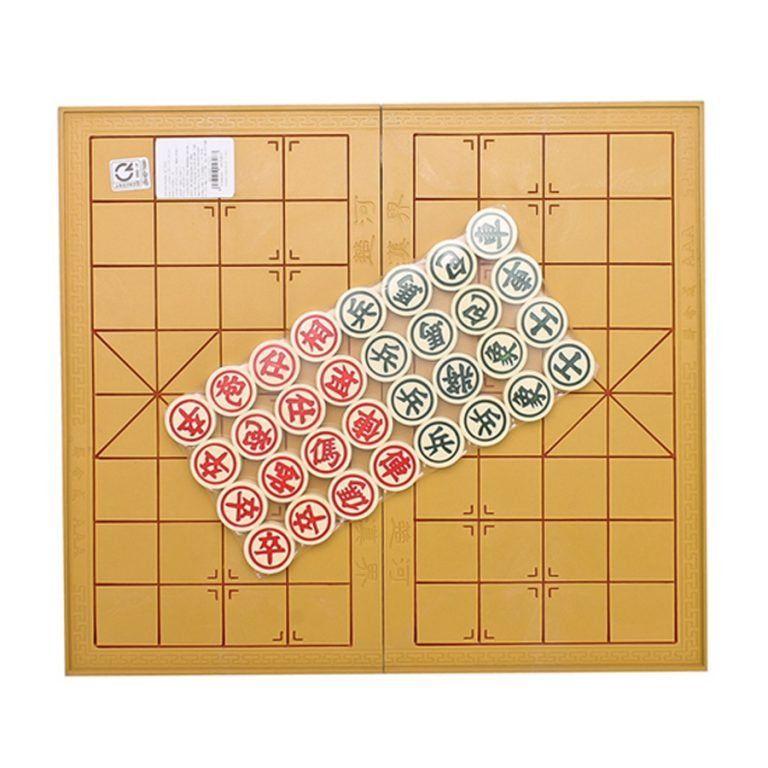 Bàn Cờ Tướng Lớn Và Cờ