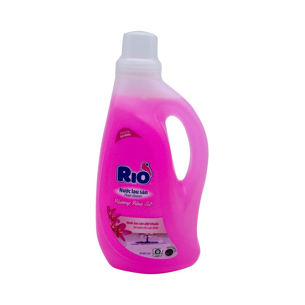  Nước Lau Sàn Rio Hương Hoa Sứ (1.25L) 