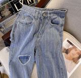  Quần Jeans Nữ Xẻ Gấu Rách Đùi Phối Ngọc Trai Đơn Điệu 8026 