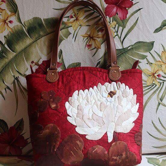 Túi tote Quilt hoa cúc đại đóa và cỏ 4 lá
