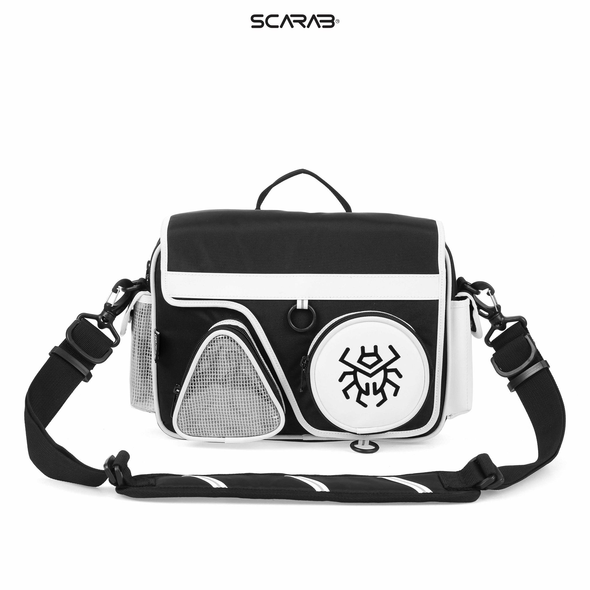SOLID™ SHAPES MESSENGER BAG