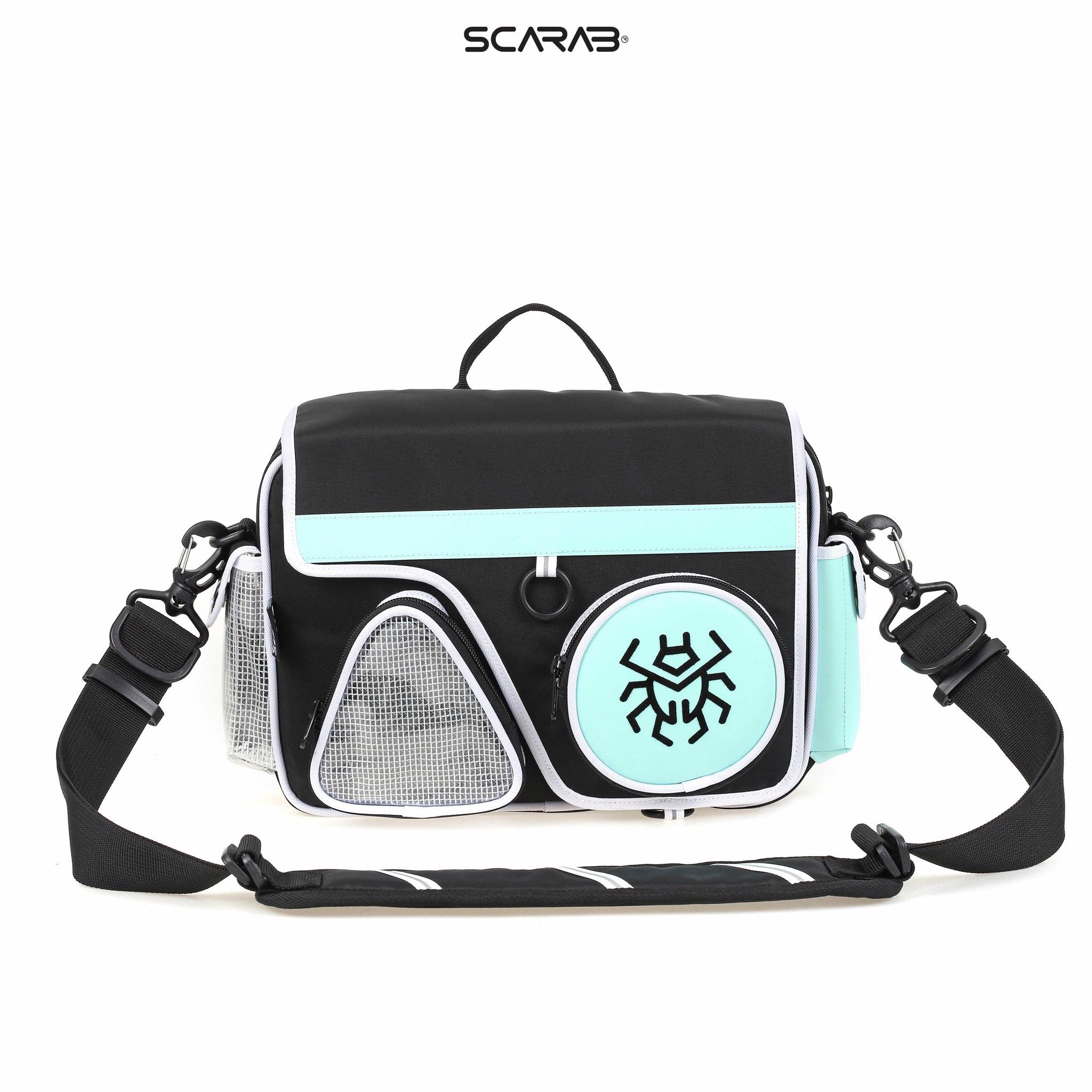 SOLID™ REFLECTIVE MESSENGER BAG