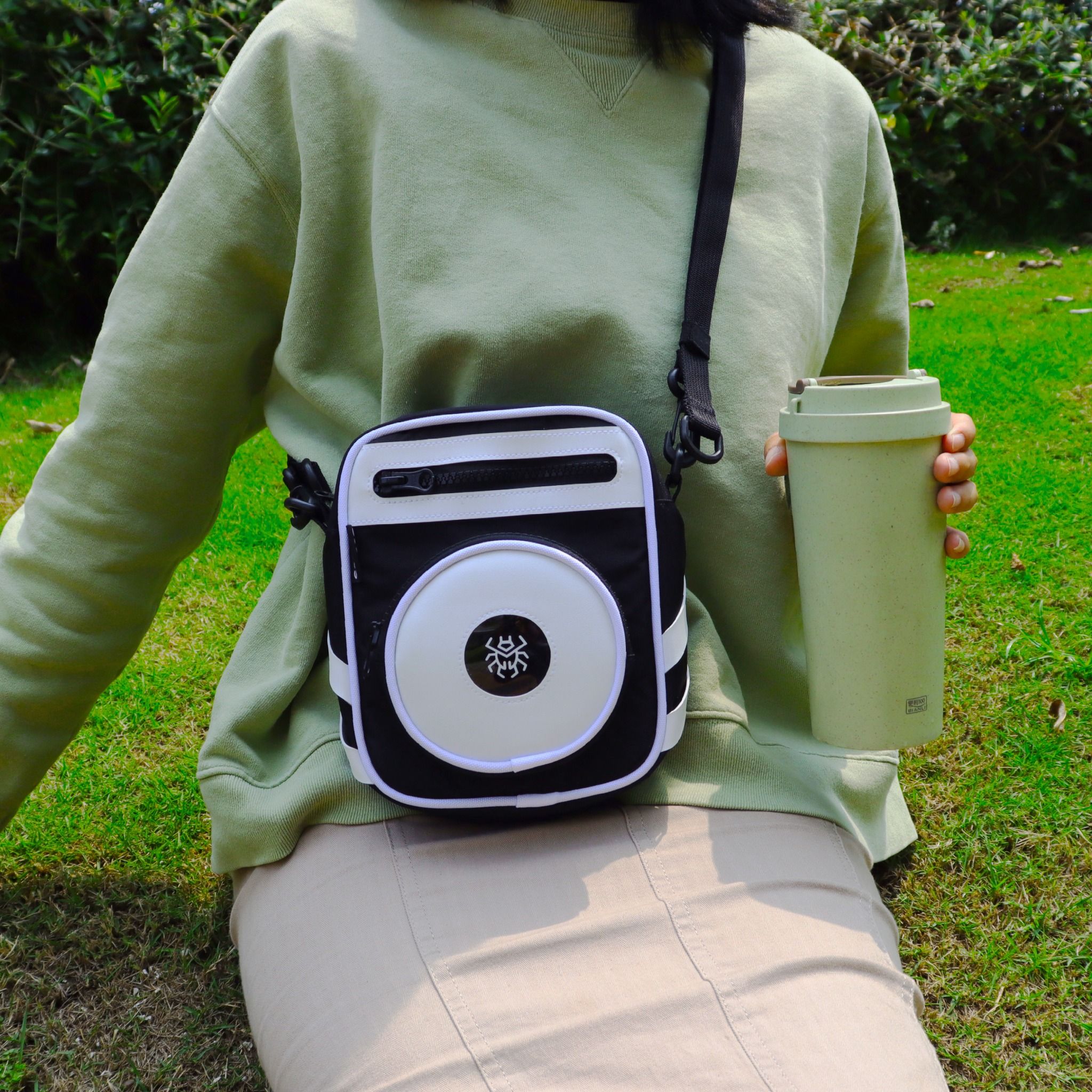 DONUTS SHOULDER BAG