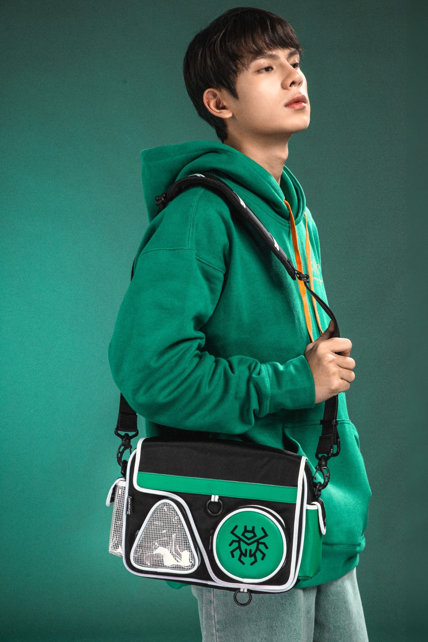 SOLID SHAPES MESSENGER BAG