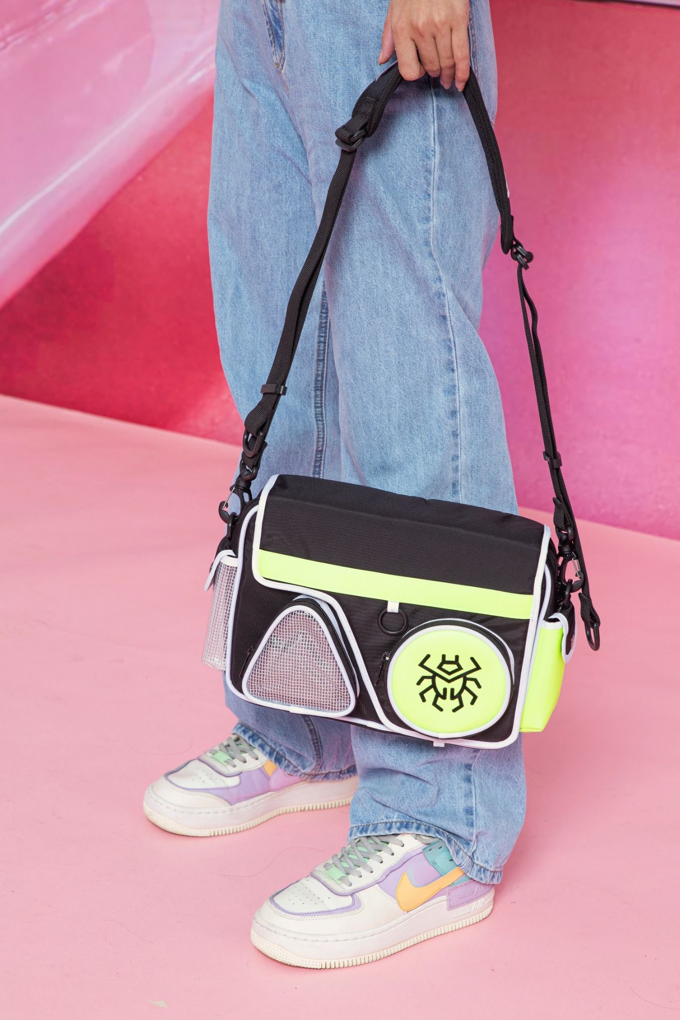SOLID SHAPES MESSENGER BAG