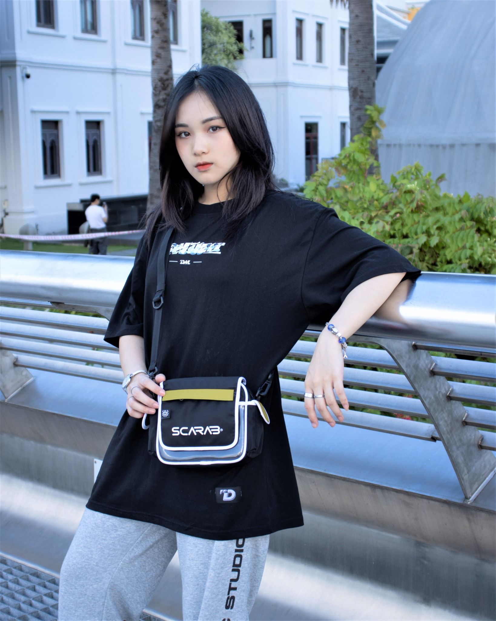 ULTILITY SHOULDER BAG