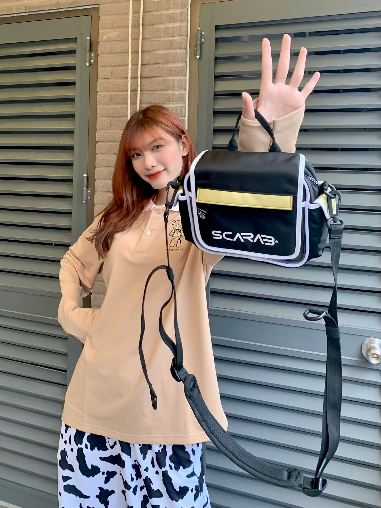 ULTILITY SHOULDER BAG