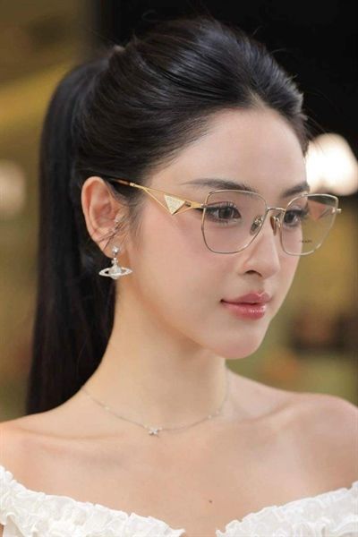 Kính P gọng KL vàng logo vàng