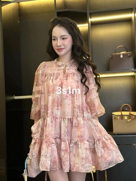 Váy dài tay lụa bèo phối ren hồng (*)