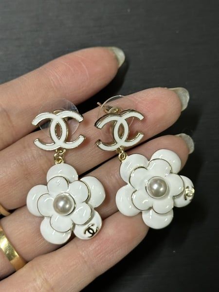 KT C hoa trắng rủ