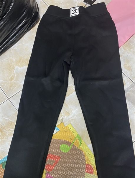 QD legging C cạp đính logo vuông