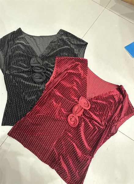 AKNN nhung vân cổ tim đính hoa ngực