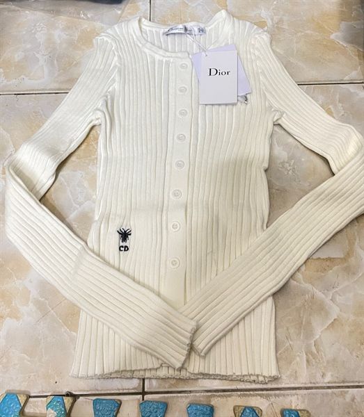 AKN len D sọc cổ tròn thêu ong